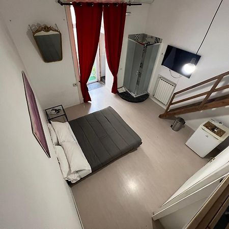 Carafa'S Central Apartment By Hhn Napoli Eksteriør billede