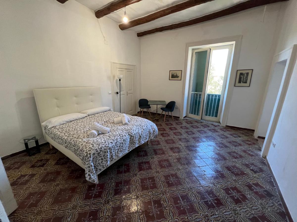 Carafa'S Central Apartment By Hhn Napoli Eksteriør billede