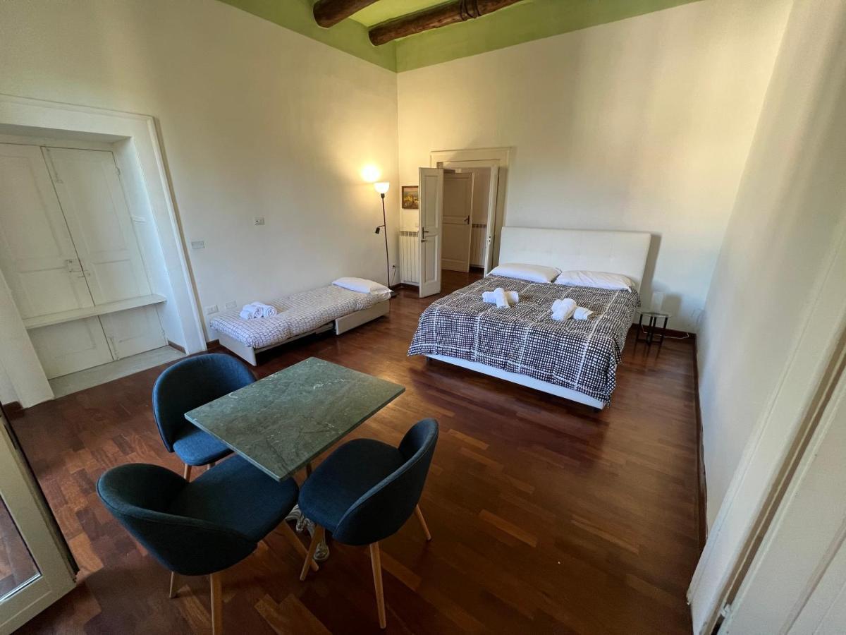 Carafa'S Central Apartment By Hhn Napoli Eksteriør billede