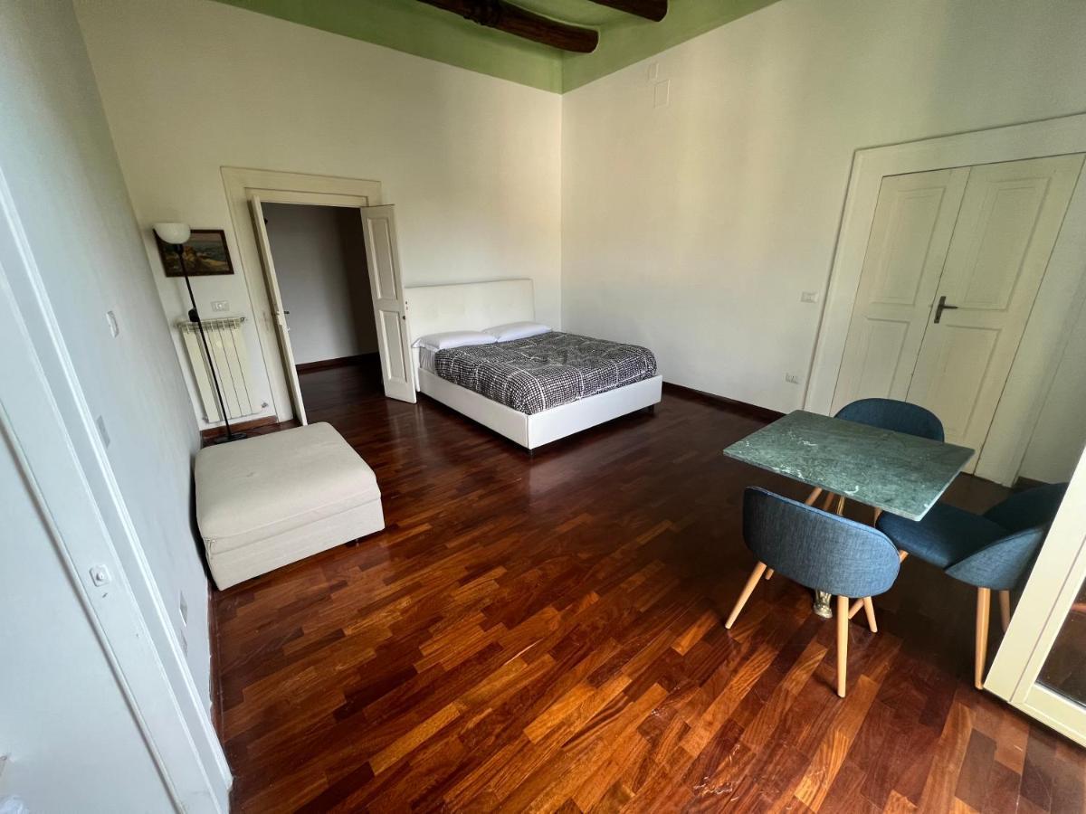 Carafa'S Central Apartment By Hhn Napoli Eksteriør billede