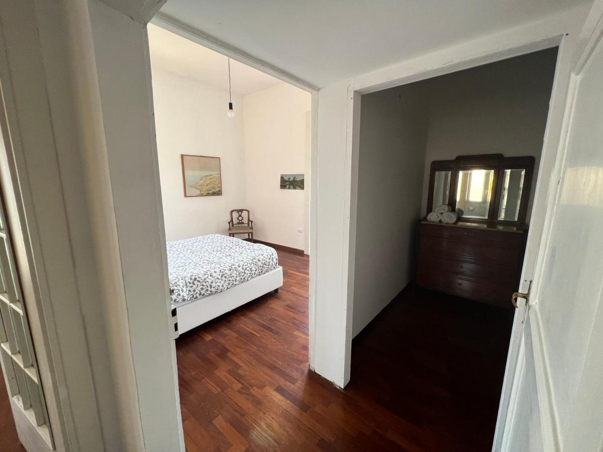 Carafa'S Central Apartment By Hhn Napoli Eksteriør billede
