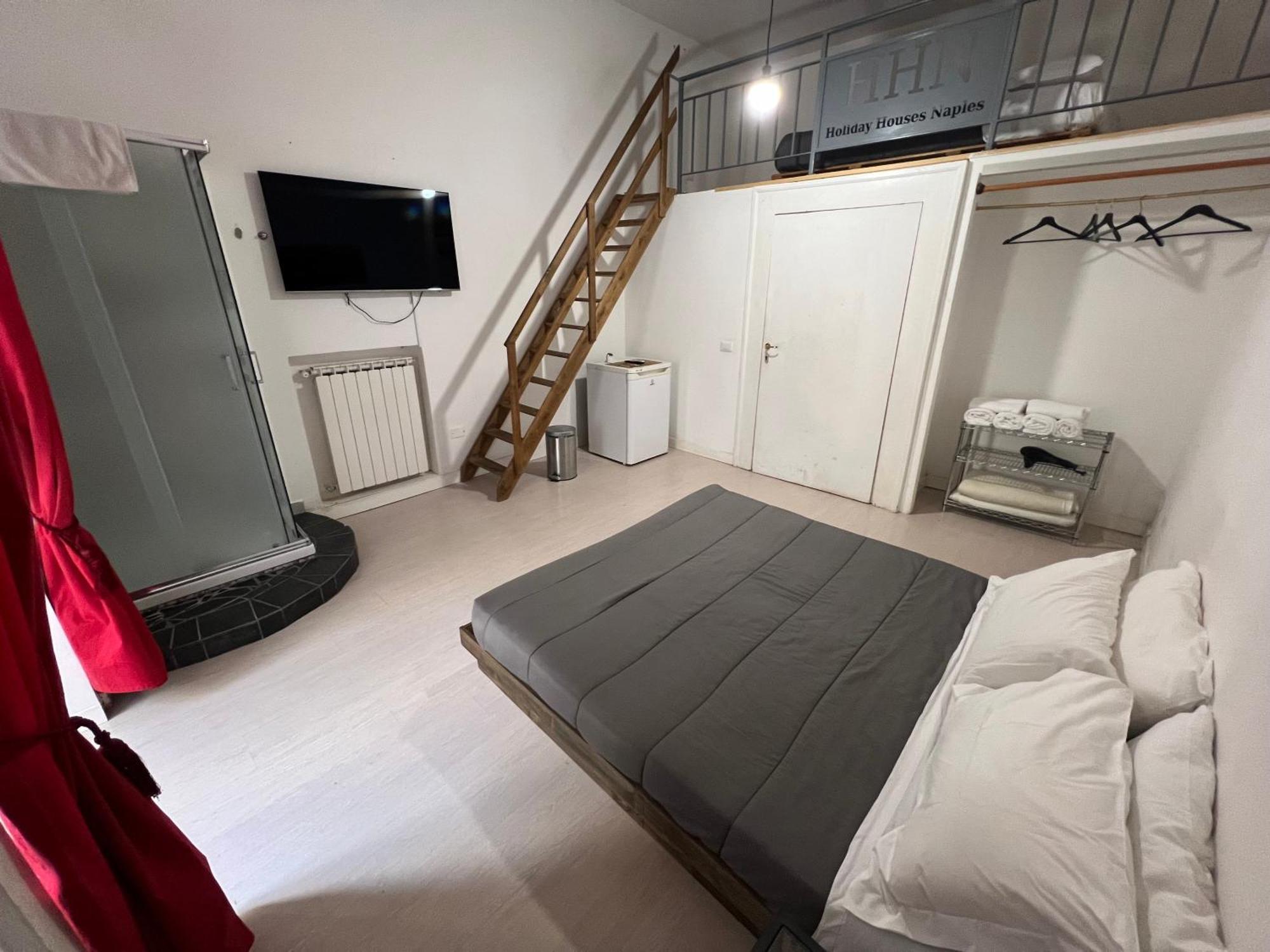 Carafa'S Central Apartment By Hhn Napoli Eksteriør billede