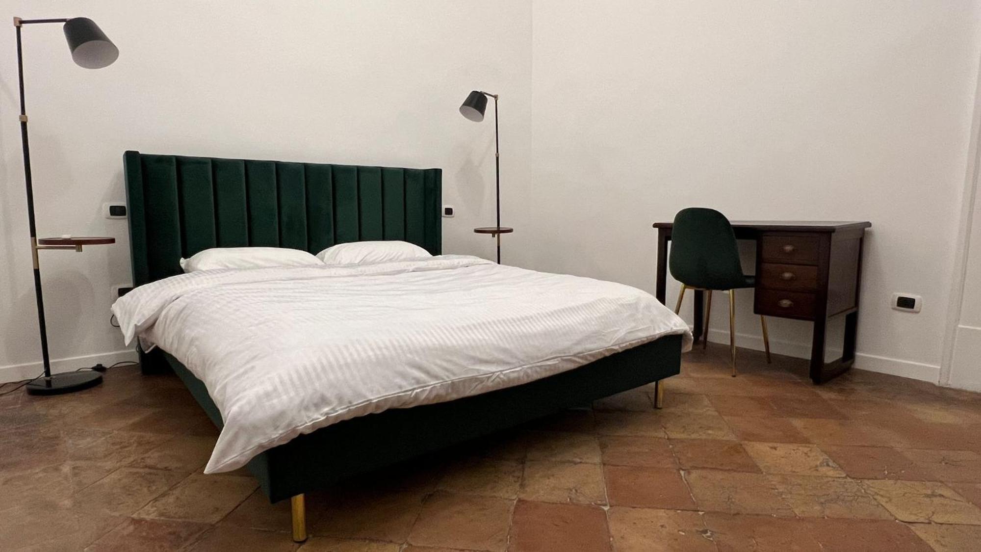 Carafa'S Central Apartment By Hhn Napoli Eksteriør billede