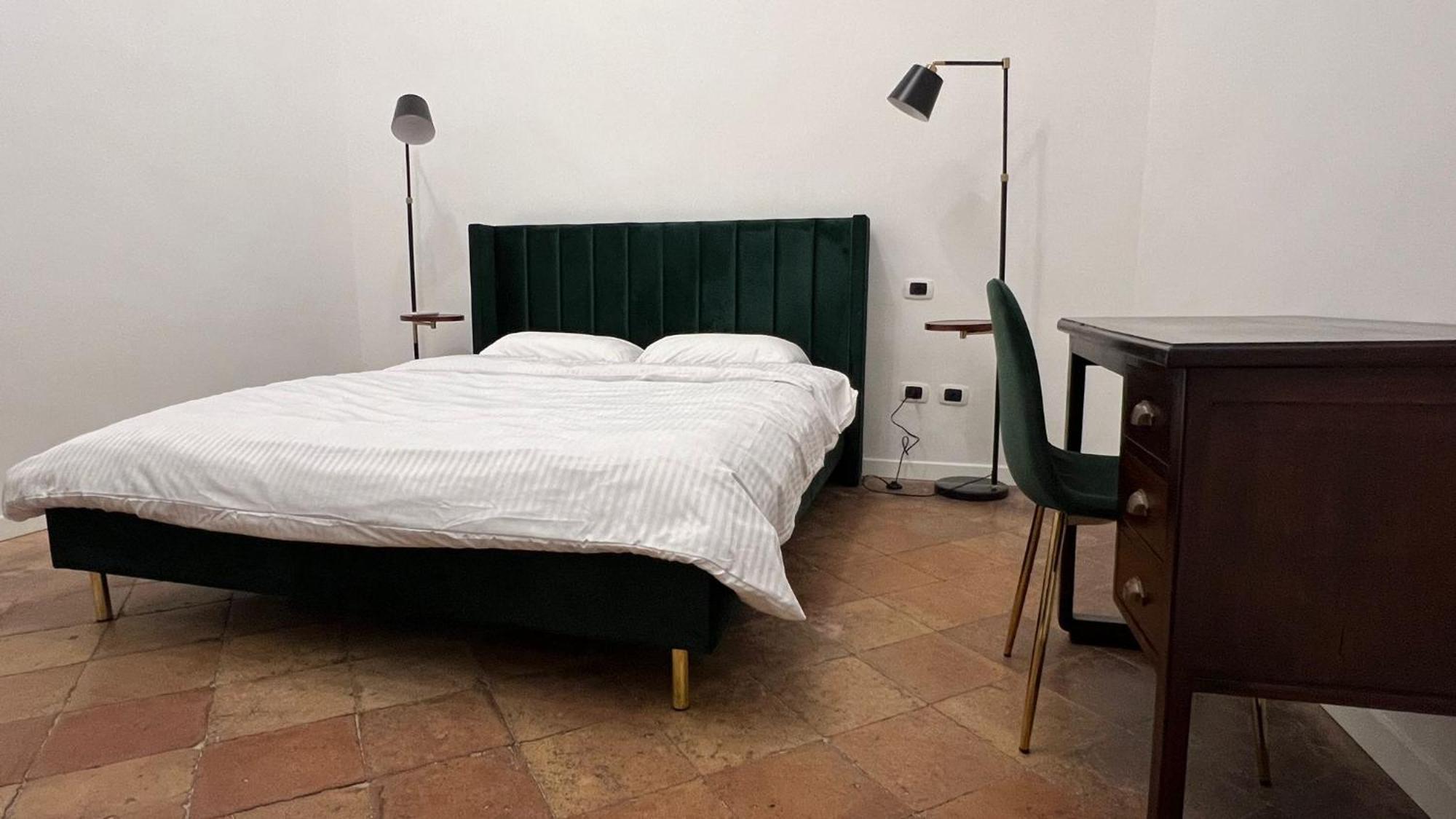 Carafa'S Central Apartment By Hhn Napoli Eksteriør billede