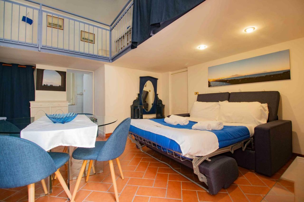 Carafa'S Central Apartment By Hhn Napoli Eksteriør billede